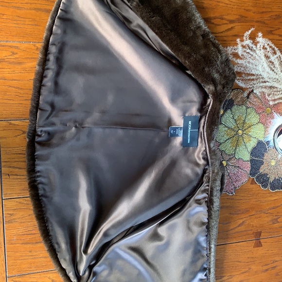 Victoria Secret 💕💕🛍Moda international Sweet Deep Chocolate Brown fur wrap 🎁 - Picture 8 of 12